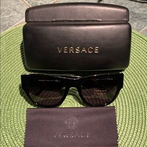 BRAND NEW Versace sunglasses